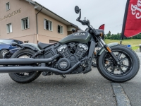 7R408233