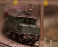 1TRAINS006