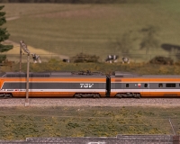 1TRAINS050