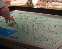 1TRAINS090