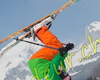 3JAUN095